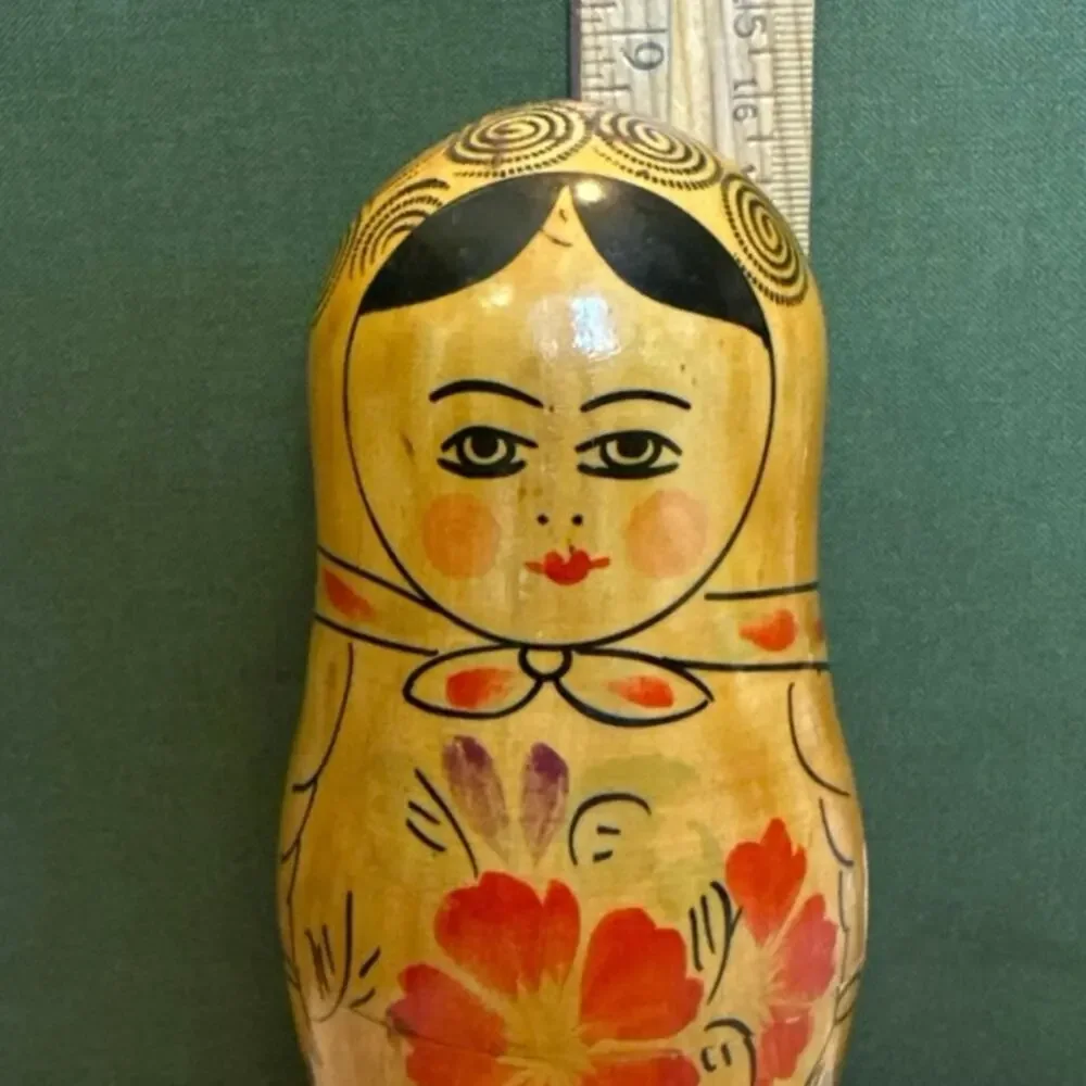 USSR Matryoshka • 5‑Piece Floral Nesting Doll • Vintage
